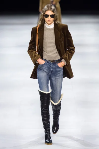 Look 10